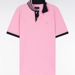 Polo coupe droite à manches courtes en piqué de coton Pima rose avec dessous de col rayé